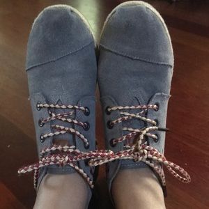 Toms Shoes